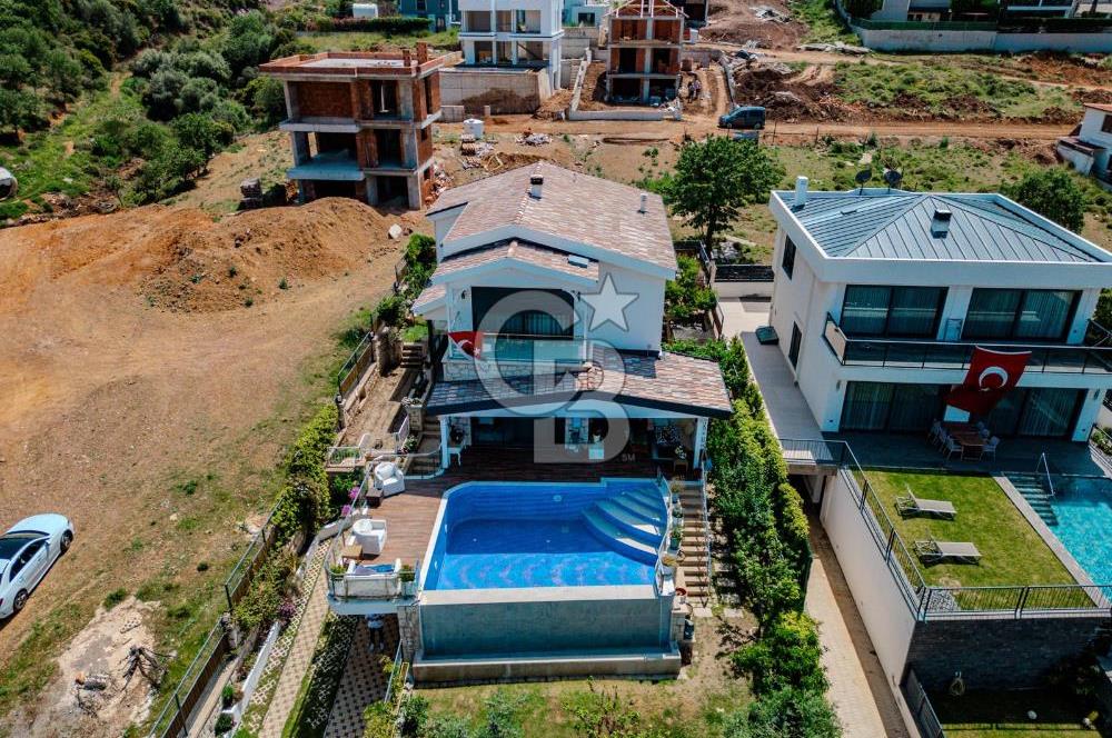 GÜZELBAHÇE, YELKİ'DE ÖZEL HAVUZLU GENİŞ BAHÇEYE SAHİP 5+1 MÜSTAKİL VİLLA 