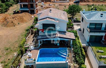 GÜZELBAHÇE, YELKİ'DE ÖZEL HAVUZLU GENİŞ BAHÇEYE SAHİP 5+1 MÜSTAKİL VİLLA 