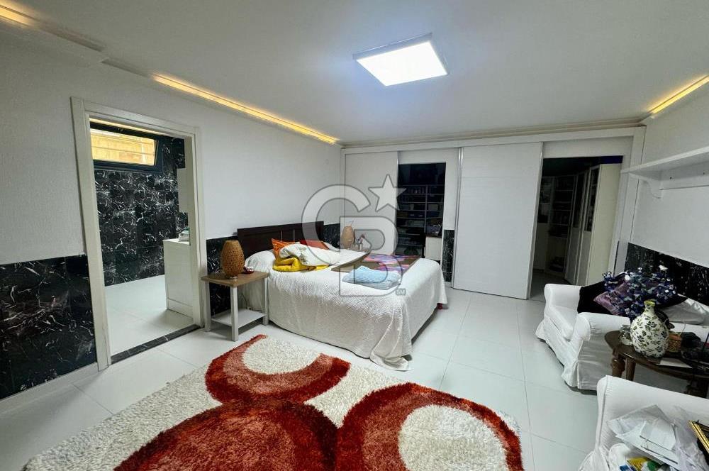 GÜZELBAHÇE, YELKİ'DE ÖZEL HAVUZLU GENİŞ BAHÇEYE SAHİP 5+1 MÜSTAKİL VİLLA 