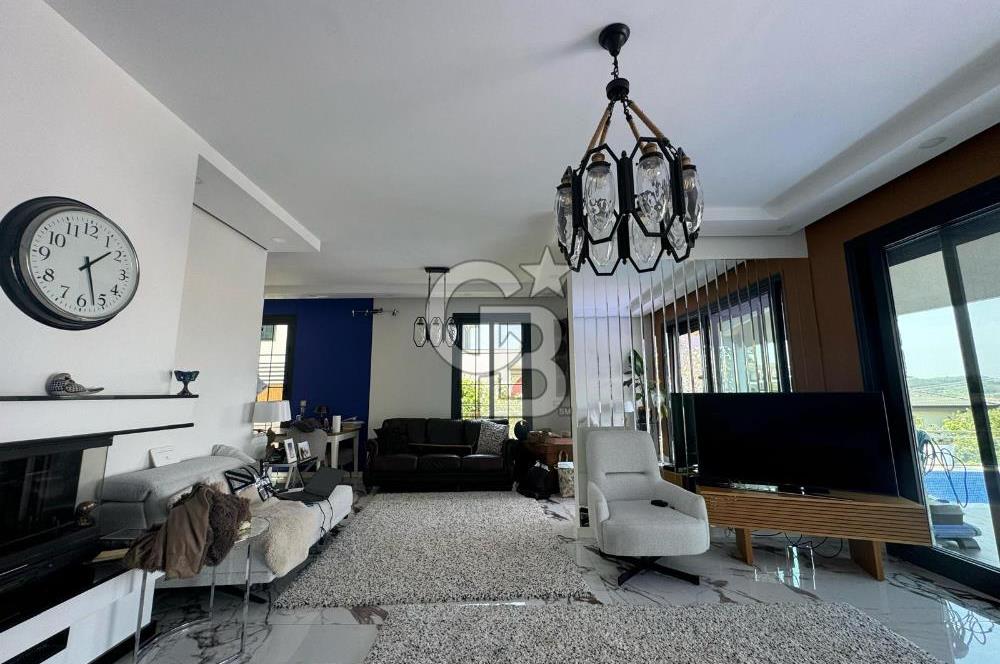 GÜZELBAHÇE, YELKİ'DE ÖZEL HAVUZLU GENİŞ BAHÇEYE SAHİP 5+1 MÜSTAKİL VİLLA 