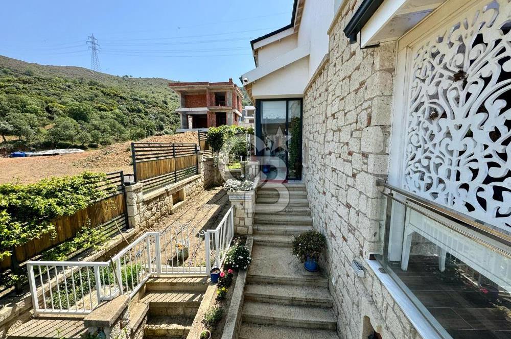 GÜZELBAHÇE, YELKİ'DE ÖZEL HAVUZLU GENİŞ BAHÇEYE SAHİP 5+1 MÜSTAKİL VİLLA 