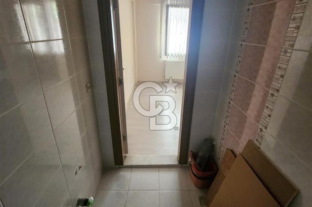 BAYRAKLI EMEK MAHALLESİNDE EBEVEYN BANYOLU SATILIK 2+1 DAİRE