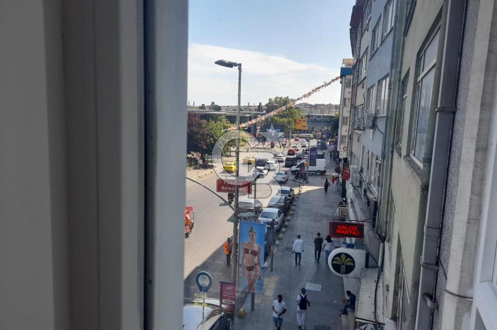 KADIKÖY'DE BELEDİYE KARŞISINDA SIFIRLANMIŞ KİRALIK İŞYERİ