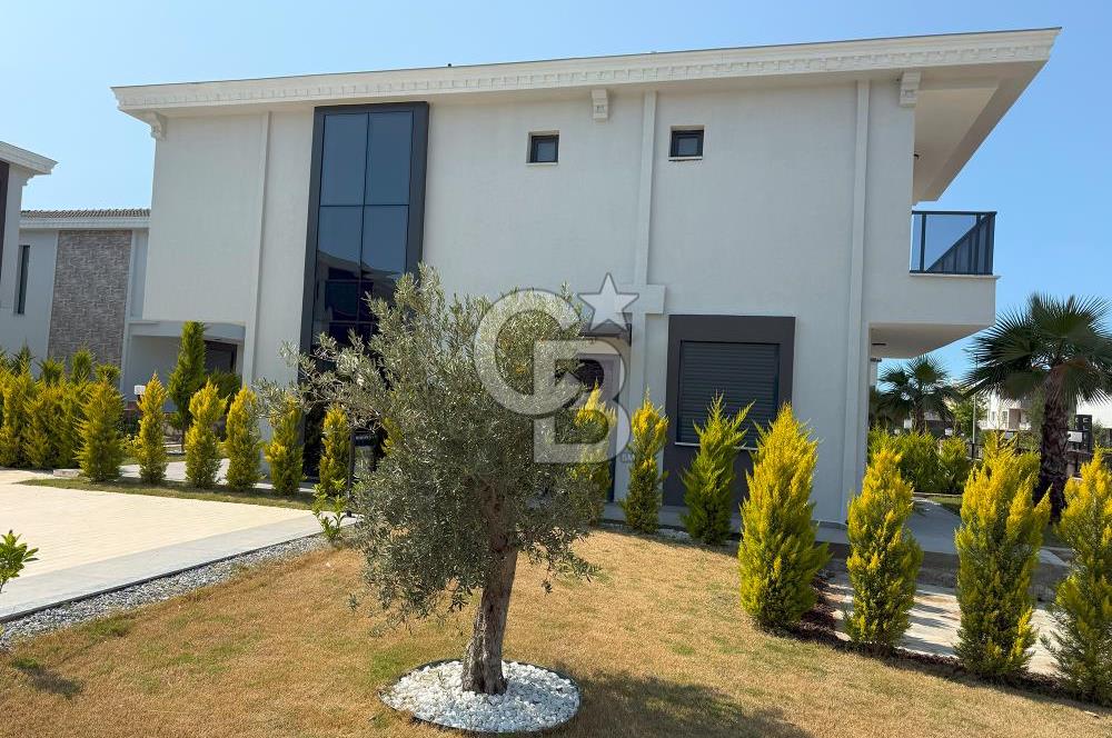 Didim Sağtur Bölgesinde havuzlu sitede Tam müstakil villa..