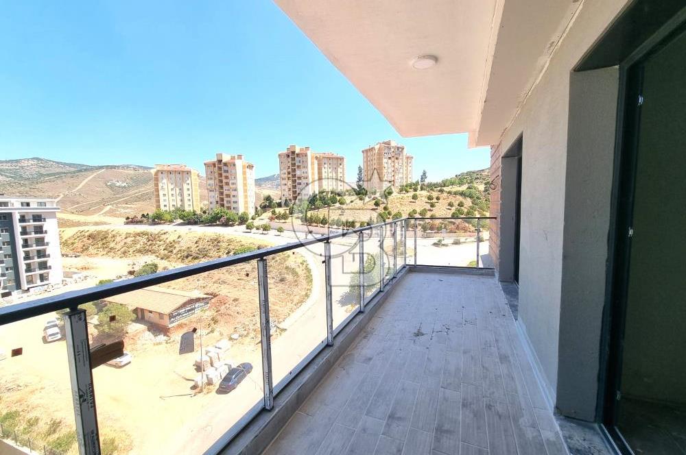MENEMEN KOYUNDERE GAZİ MAHALLESİN'DE 2+1 SATILIK ARA KAT DAİRE