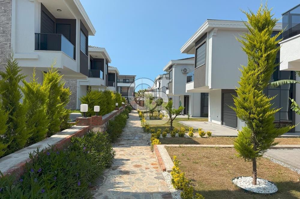 Didim Sağtur Bölgesinde havuzlu sitede Tam müstakil villa..