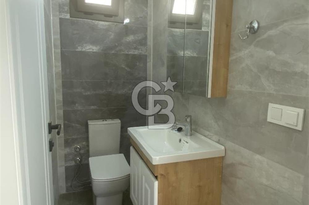Seferihisar Tepecikte Satılık Tripleks Villa