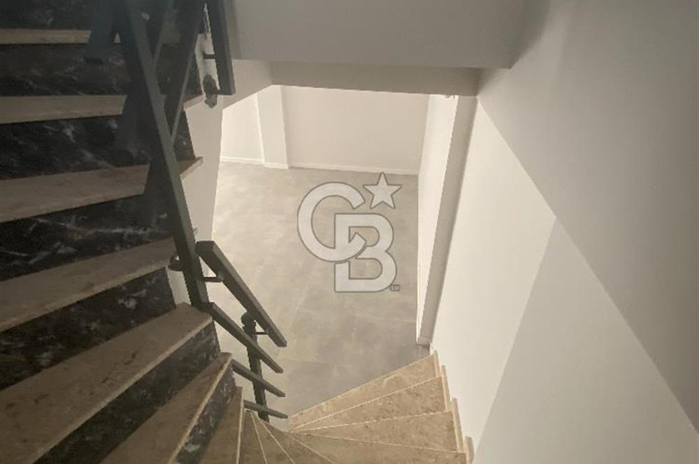 Seferihisar Tepecikte Satılık Tripleks Villa