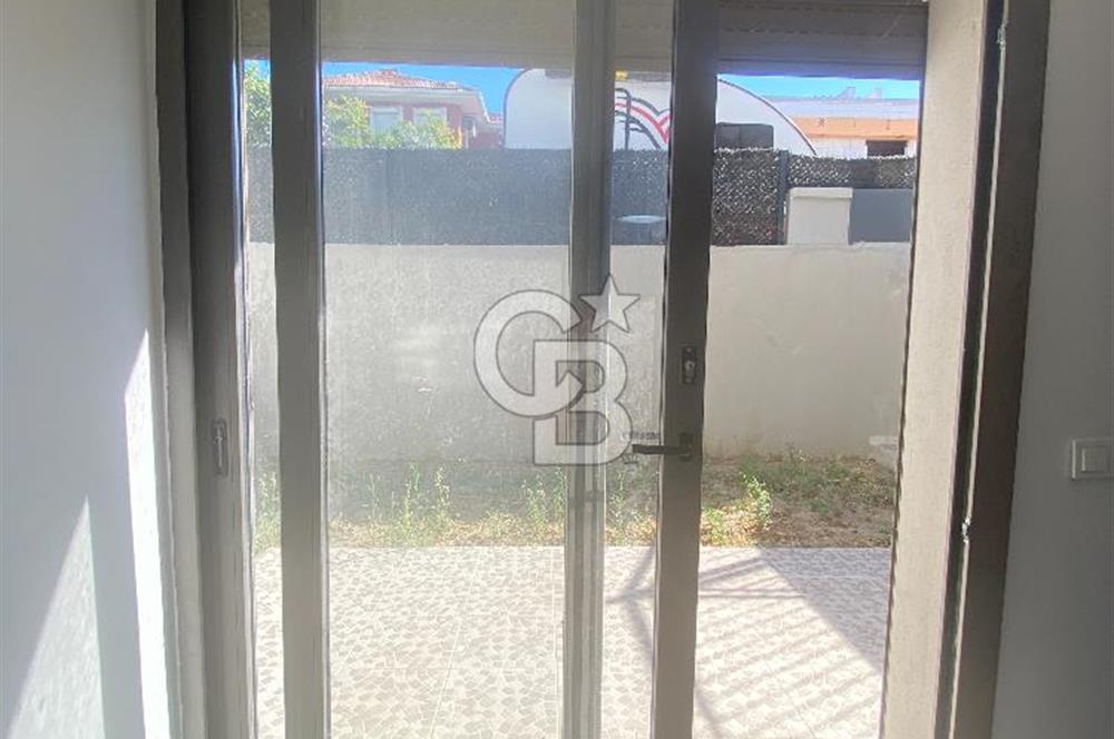 Seferihisar Tepecikte Satılık Tripleks Villa