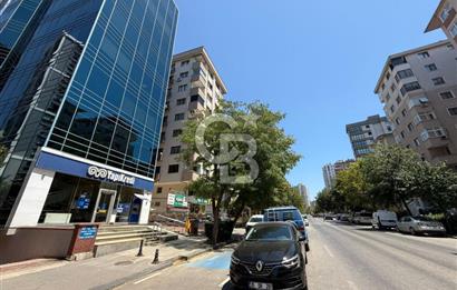 KADIKÖY KOZYATAĞI İNÖNÜ CADDESİ PRESTİJLİ BİNA SATILIK OFİS KATI