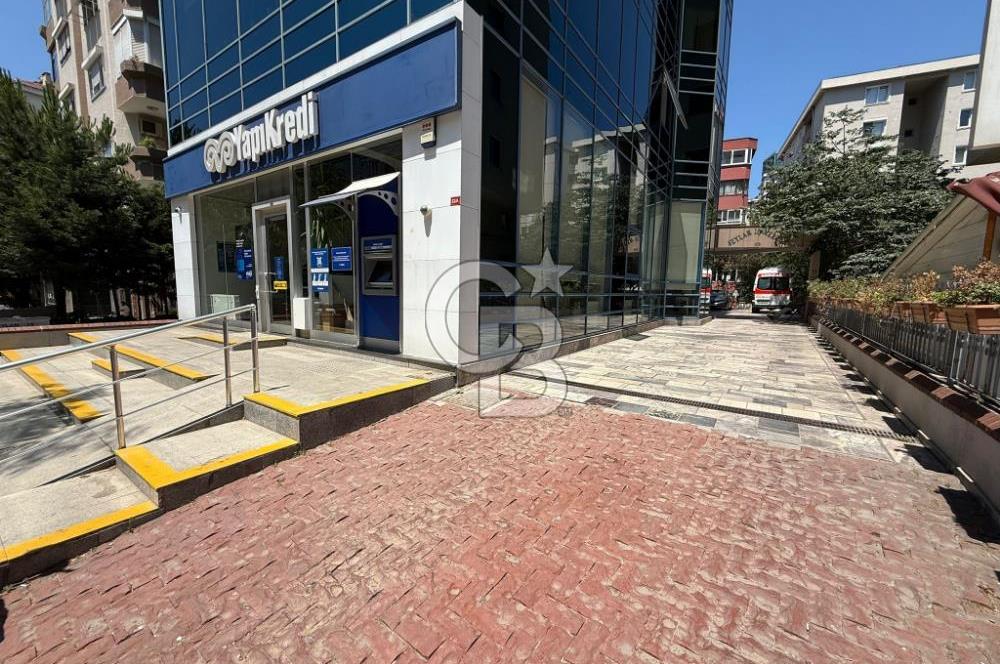 KADIKÖY KOZYATAĞI İNÖNÜ CADDESİ PRESTİJLİ BİNA SATILIK OFİS KATI