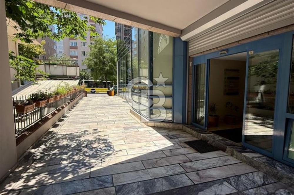 KADIKÖY KOZYATAĞI İNÖNÜ CADDESİ PRESTİJLİ BİNA SATILIK OFİS KATI