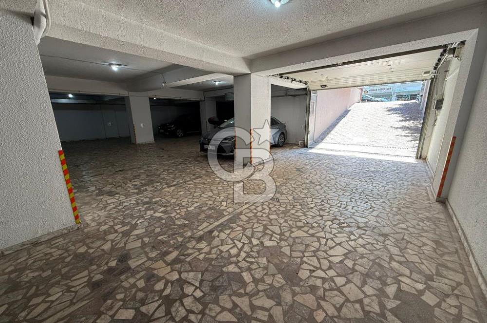 KADIKÖY KOZYATAĞI İNÖNÜ CADDESİ PRESTİJLİ BİNA SATILIK OFİS KATI