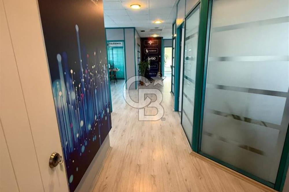 KADIKÖY KOZYATAĞI İNÖNÜ CADDESİ PRESTİJLİ BİNA SATILIK OFİS KATI