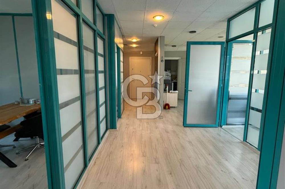 KADIKÖY KOZYATAĞI İNÖNÜ CADDESİ PRESTİJLİ BİNA SATILIK OFİS KATI