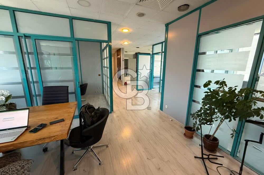 KADIKÖY KOZYATAĞI İNÖNÜ CADDESİ PRESTİJLİ BİNA SATILIK OFİS KATI