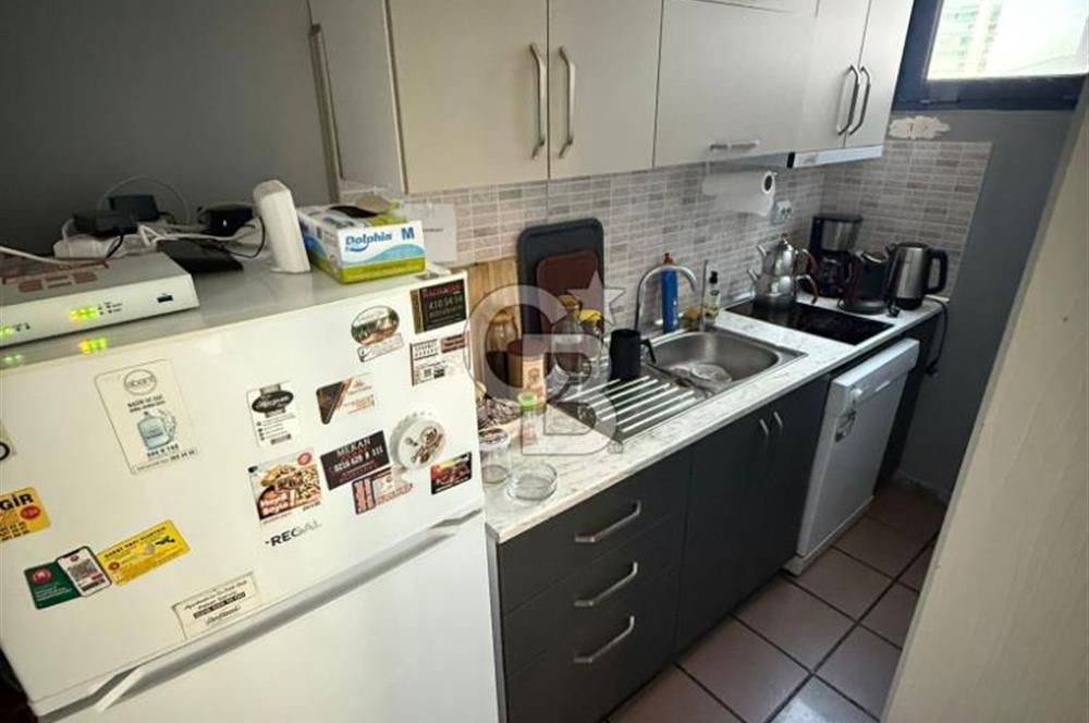 KADIKÖY KOZYATAĞI İNÖNÜ CADDESİ PRESTİJLİ BİNA SATILIK OFİS KATI