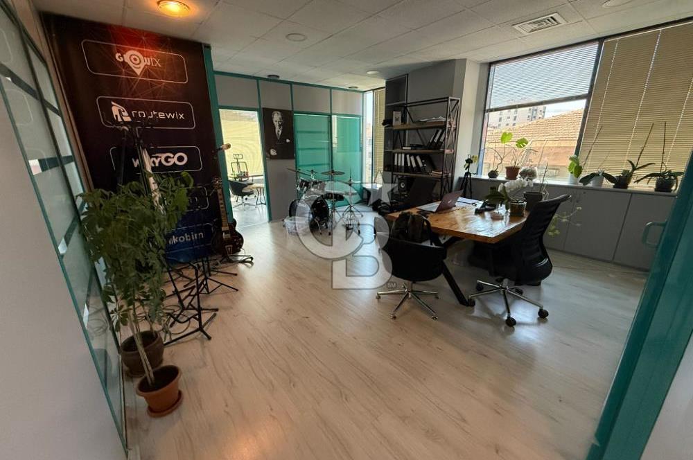 KADIKÖY KOZYATAĞI İNÖNÜ CADDESİ PRESTİJLİ BİNA SATILIK OFİS KATI