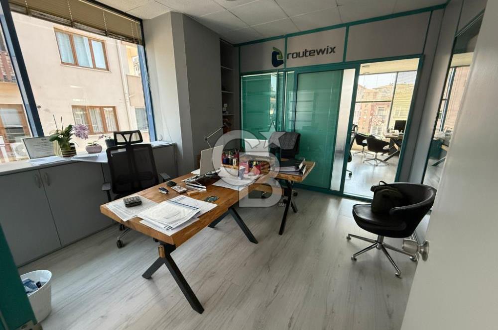 KADIKÖY KOZYATAĞI İNÖNÜ CADDESİ PRESTİJLİ BİNA SATILIK OFİS KATI