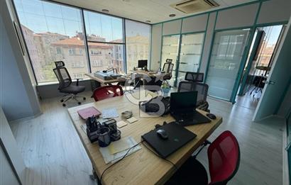 KADIKÖY KOZYATAĞI İNÖNÜ CADDESİ PRESTİJLİ BİNA SATILIK OFİS KATI