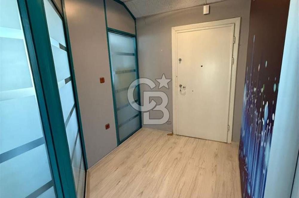 KADIKÖY KOZYATAĞI İNÖNÜ CADDESİ PRESTİJLİ BİNA SATILIK OFİS KATI