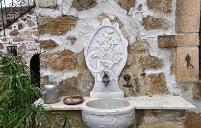 Eski Datçada'nın kalbinde Satılık Butik Otel & Restoran Fırsatı