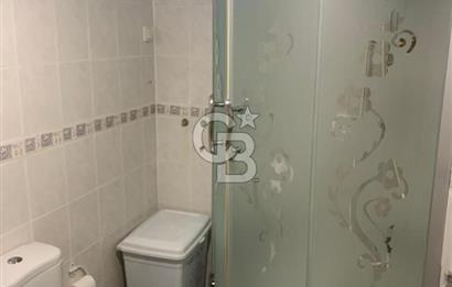 KARŞIYAKADA FIRSAT DAİRE 3+1 KÖŞE AYDINLIK VE DEĞERLİ ARSA PAYI