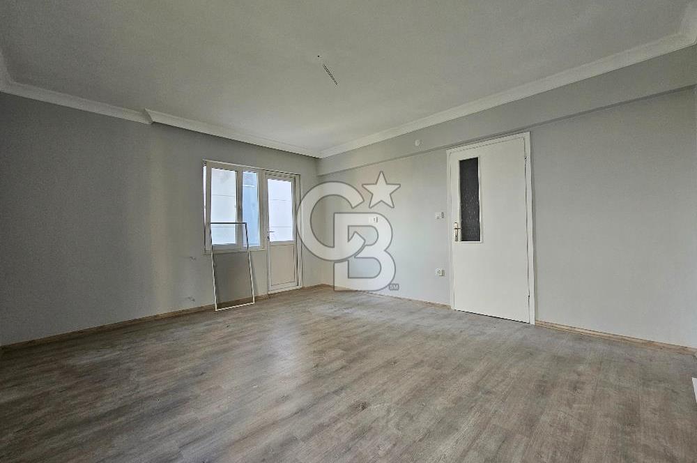 Ali Çetinkaya Mh'de Arakat Ön Cephe Yenilenmiş Satılık 2+1 Daire