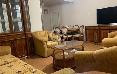 KARŞIYAKADA FIRSAT DAİRE 3+1 KÖŞE AYDINLIK VE DEĞERLİ ARSA PAYI