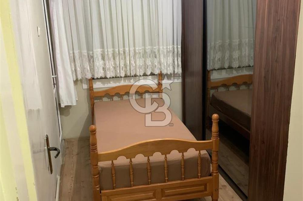 KARŞIYAKADA FIRSAT DAİRE 3+1 KÖŞE AYDINLIK VE DEĞERLİ ARSA PAYI