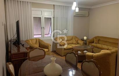 KARŞIYAKADA FIRSAT DAİRE 3+1 KÖŞE AYDINLIK VE DEĞERLİ ARSA PAYI