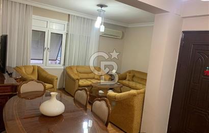 KARŞIYAKADA FIRSAT DAİRE 3+1 KÖŞE AYDINLIK VE DEĞERLİ ARSA PAYI