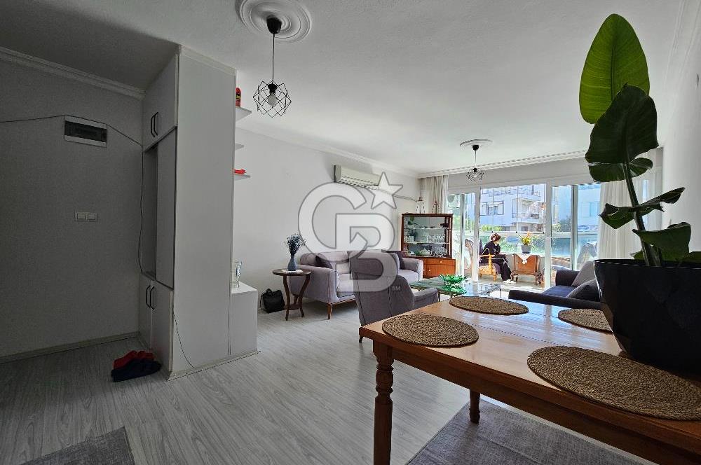 Ayvalık Atatürk Bulvarı Cadde Üzerinde Eşyalı Kiralık 2+1 Daire