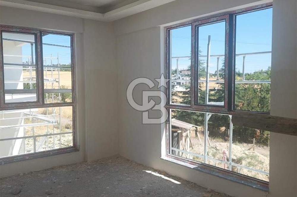 GÖLBAŞI HACILARDA SİTE İÇERİSİNDE BUTİK 5+1 VİLLA