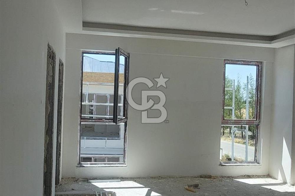 GÖLBAŞI HACILARDA SİTE İÇERİSİNDE BUTİK 5+1 VİLLA