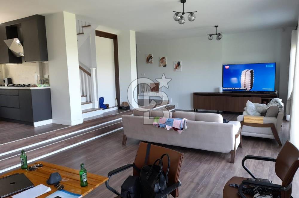 SİLİVRİ KAVAKLI DA 4+1 EŞYALI KİRALIK VİLLA