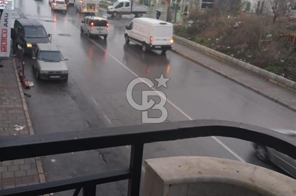 KARABAĞLARDA KOMPLE SATILIK BİNA