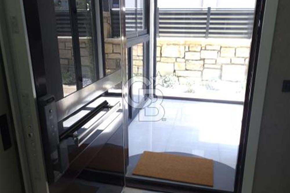 Ulamışta Emsalsiz Süper Lüks Villa