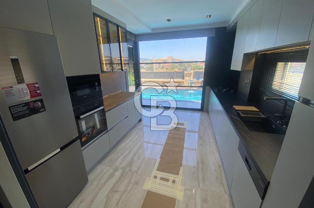 Ulamışta Emsalsiz Süper Lüks Villa