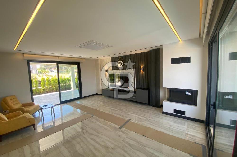 Ulamışta Emsalsiz Süper Lüks Villa