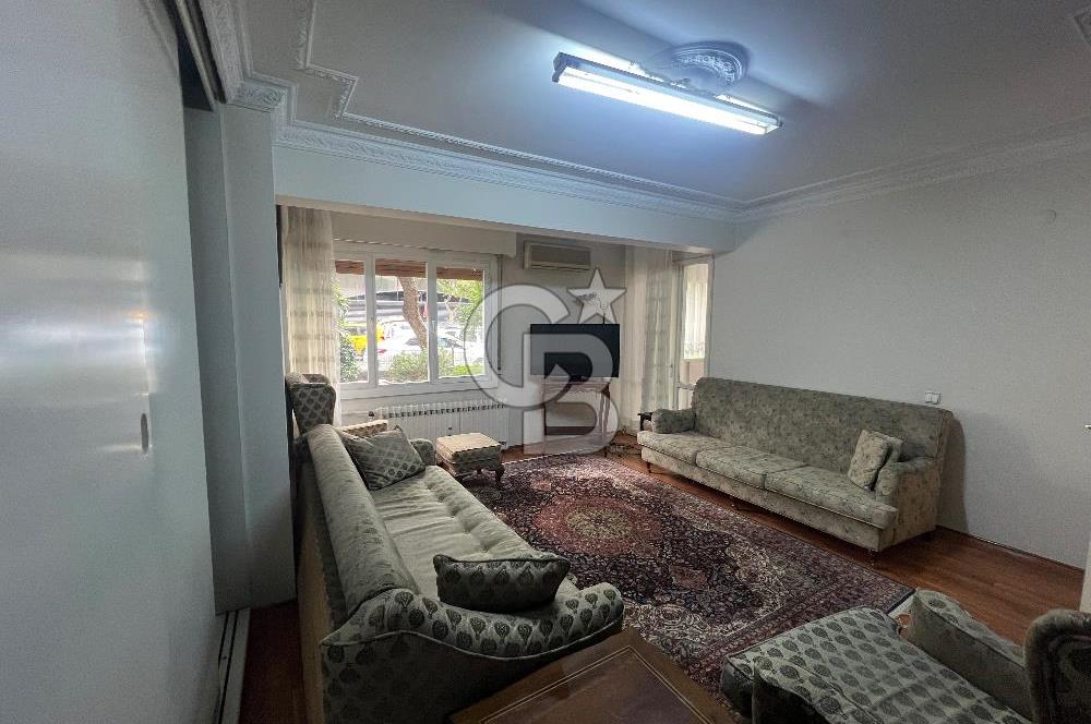 Sahil Bulvarı’nda Eşsiz Manzaralı 3+1 Ferah Satılık Yalı Dairesi