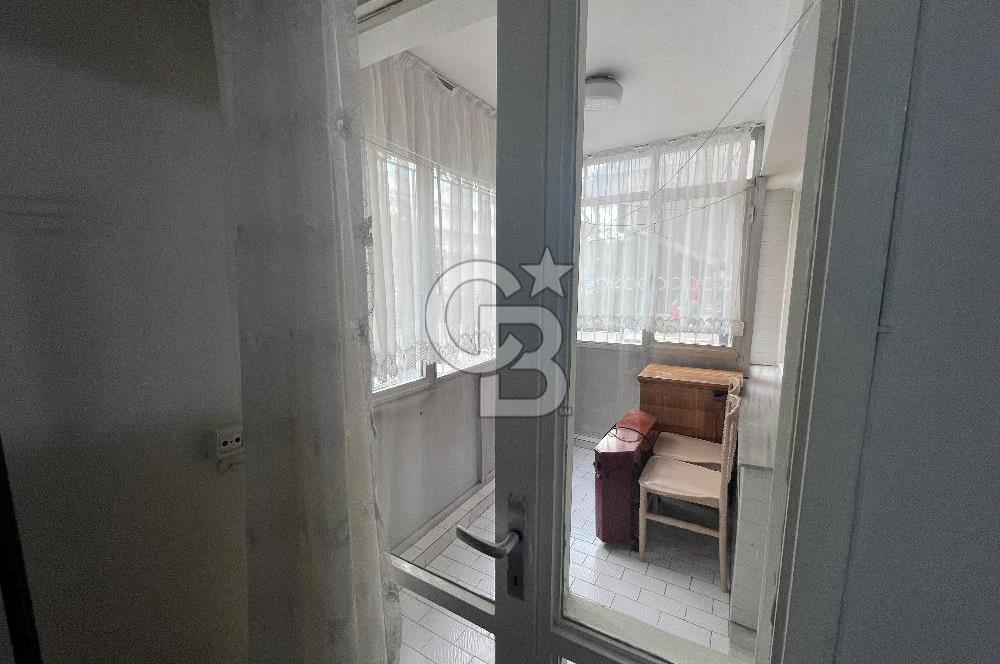 Sahil Bulvarı’nda Eşsiz Manzaralı 3+1 Ferah Satılık Yalı Dairesi