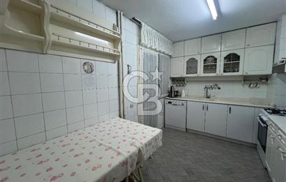 Sahil Bulvarı’nda Eşsiz Manzaralı 3+1 Ferah Satılık Yalı Dairesi