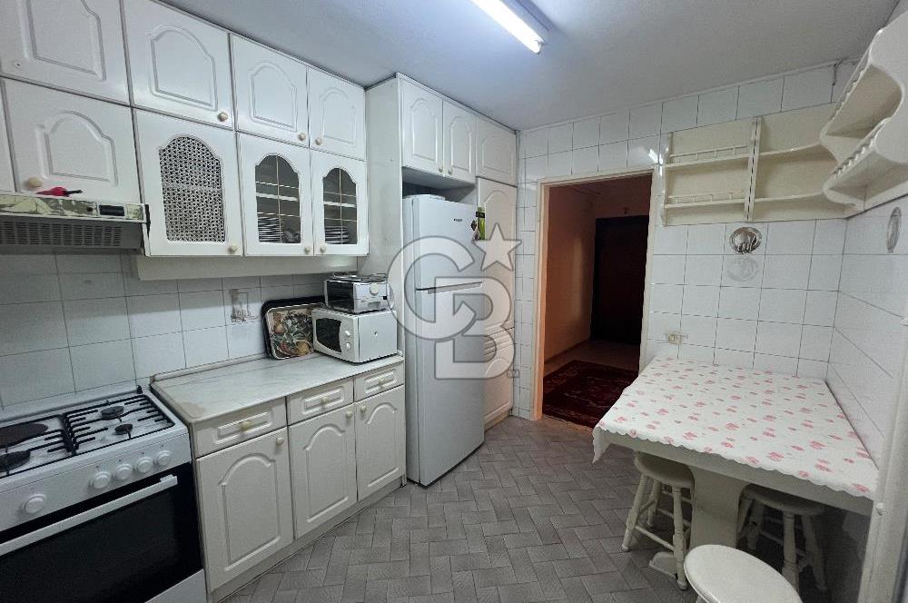 Sahil Bulvarı’nda Eşsiz Manzaralı 3+1 Ferah Satılık Yalı Dairesi