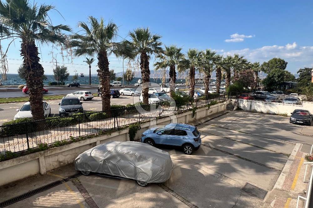 Sahil Bulvarı’nda Eşsiz Manzaralı 3+1 Ferah Satılık Yalı Dairesi