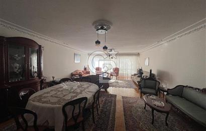 Sahil Bulvarı’nda Eşsiz Manzaralı 3+1 Ferah Satılık Yalı Dairesi