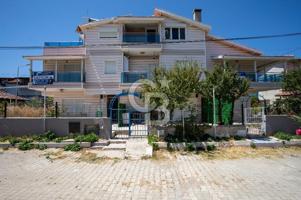 Urla Çeşmealtı'nda Komple Satılık 3 Villa