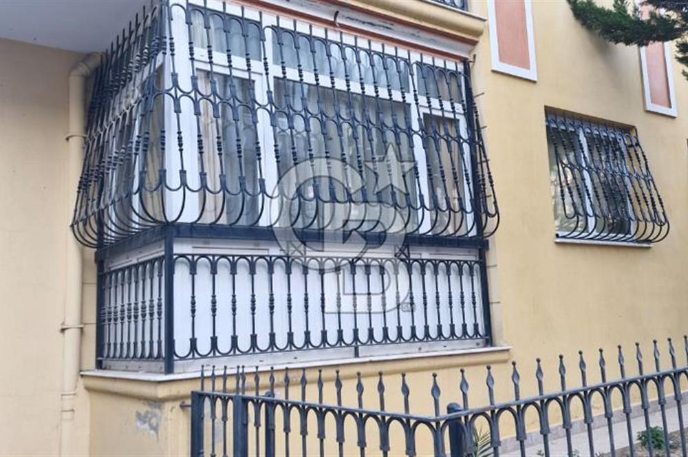 Balçova’da Ekonomi Üniversitesine Yürüme Mesafesinde Eşyalı Kiralık 3+1 Daire