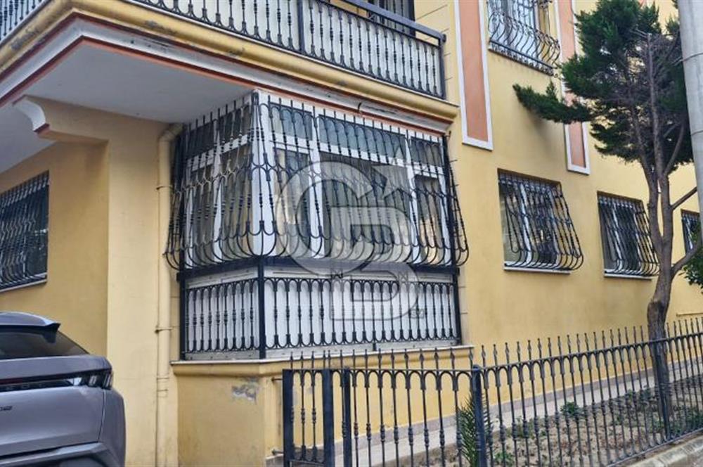 Balçova’da Ekonomi Üniversitesine Yürüme Mesafesinde Eşyalı Kiralık 3+1 Daire