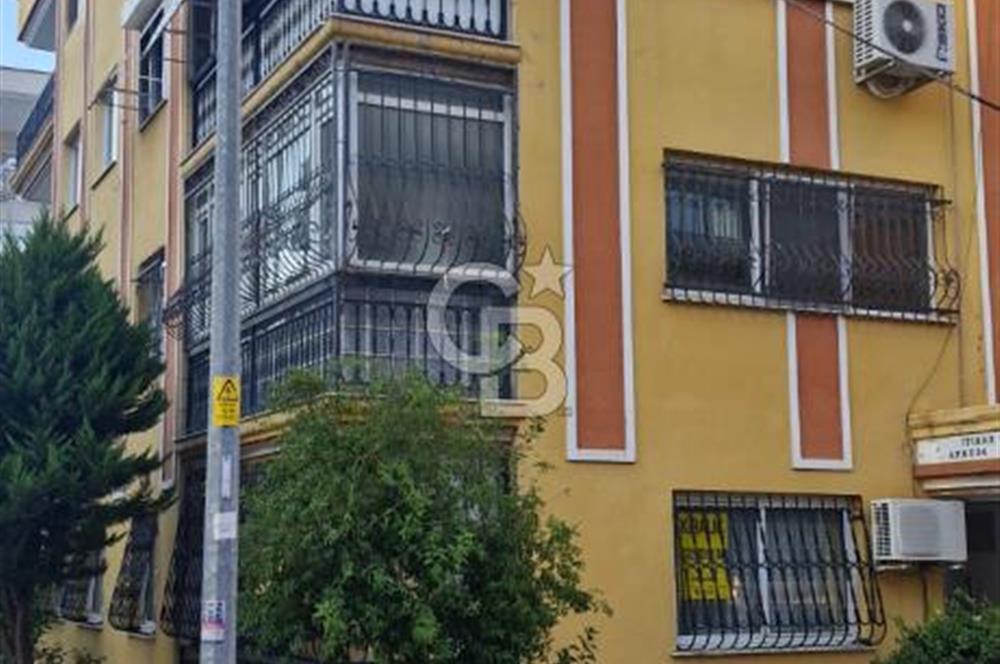 Balçova’da Ekonomi Üniversitesine Yürüme Mesafesinde Eşyalı Kiralık 3+1 Daire